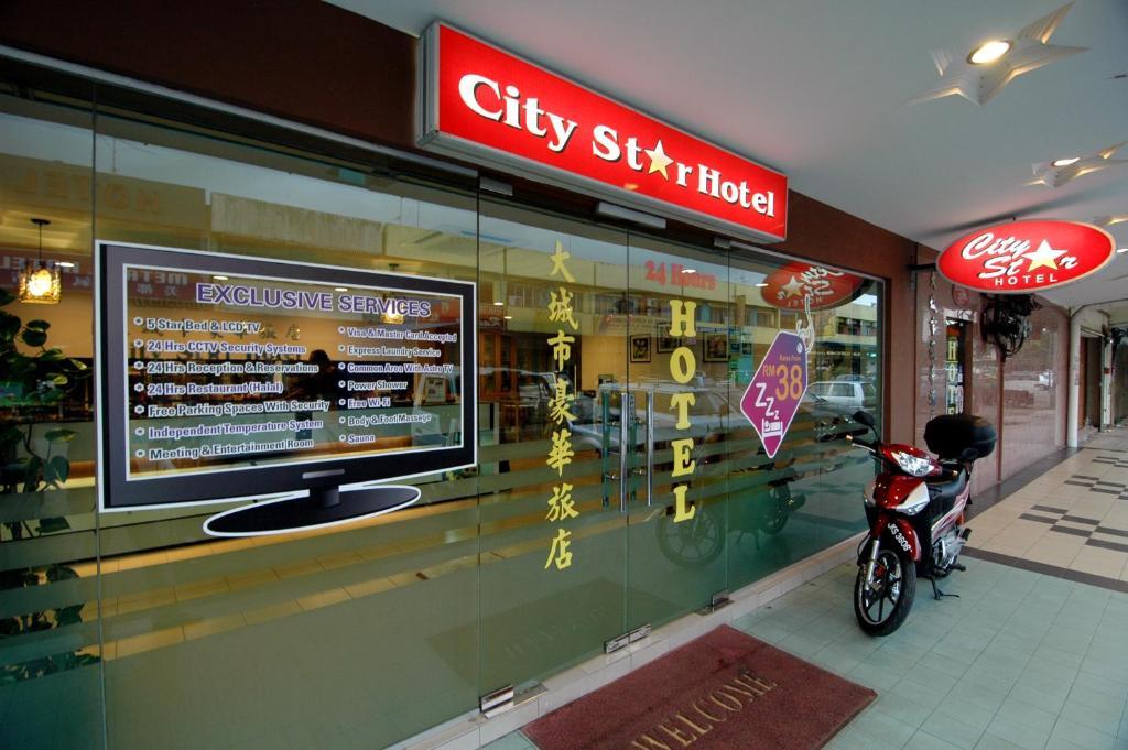 City Star Hotel Kulai Exterior foto